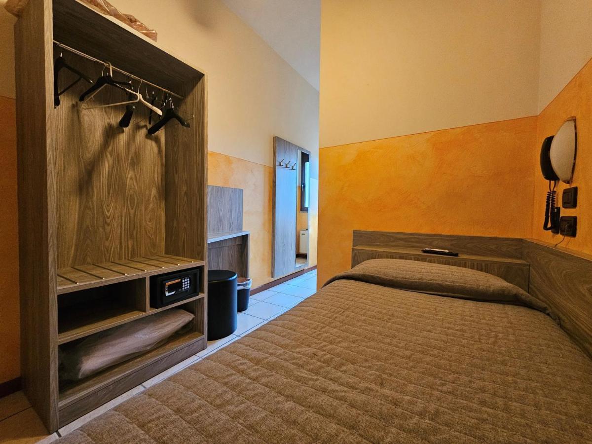 Hotel Euro Castegnato Екстериор снимка