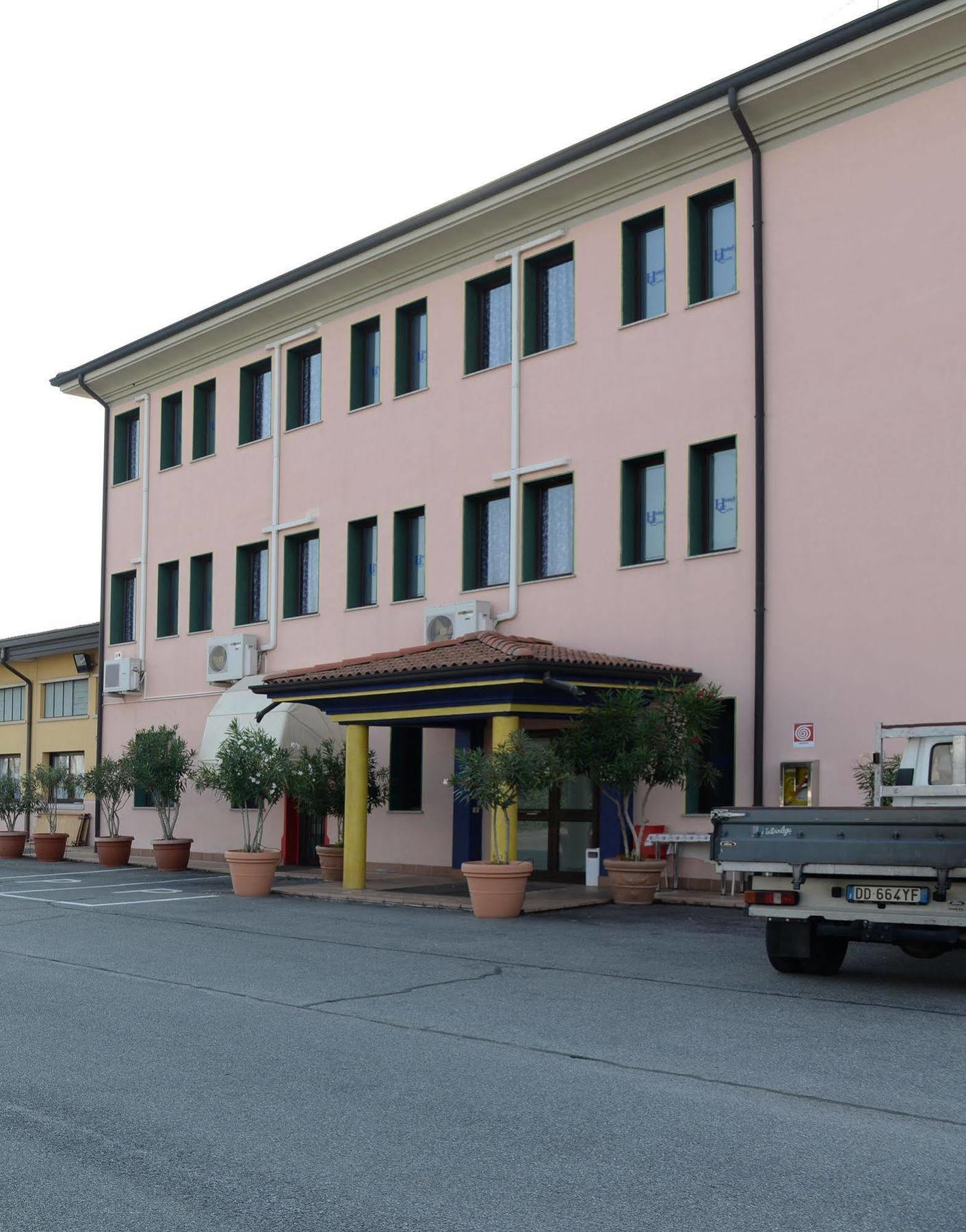 Hotel Euro Castegnato Екстериор снимка